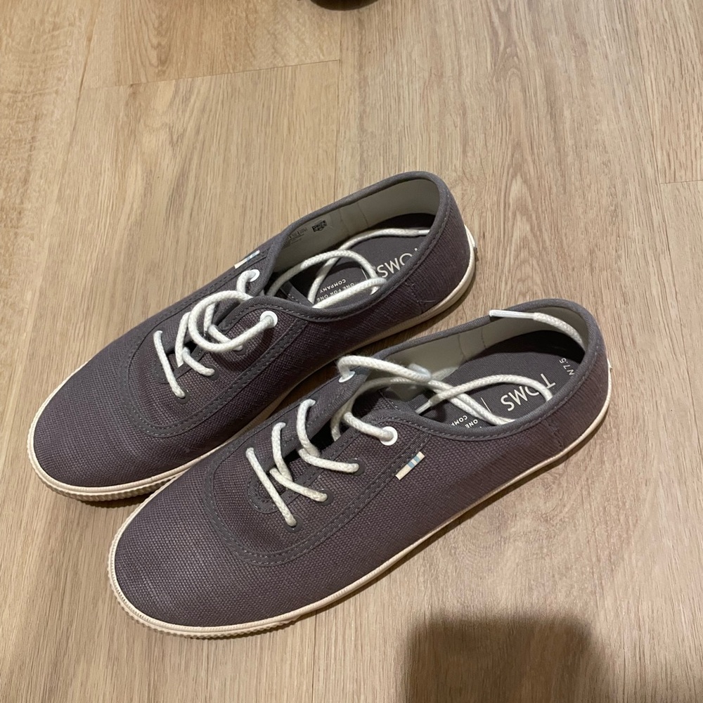 TOMS shoes